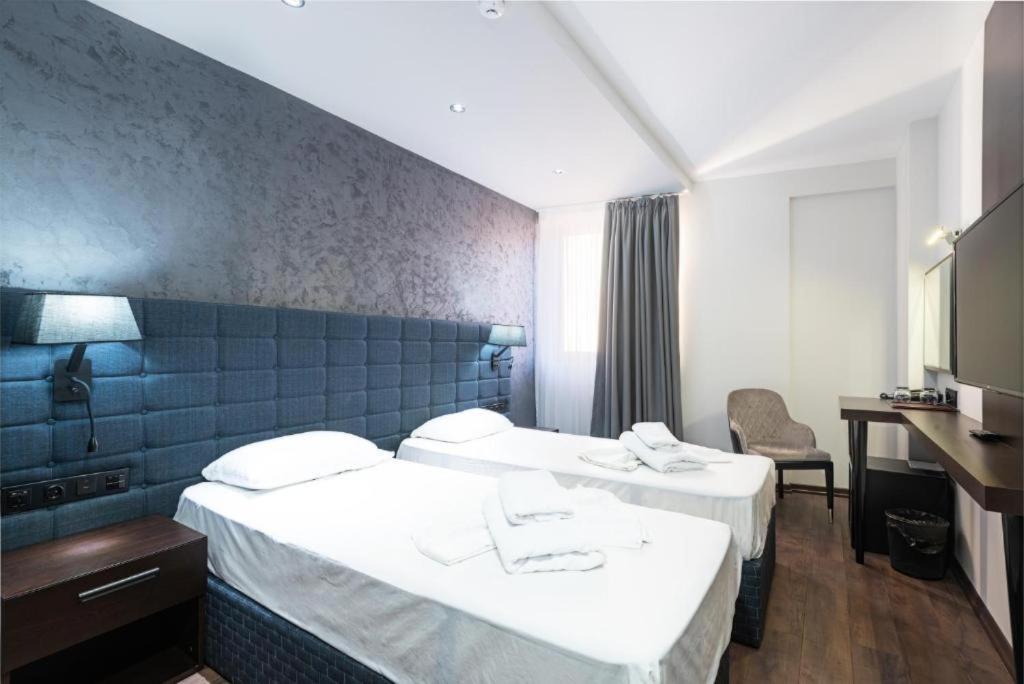 Hotel Gold سكوبجي المظهر الخارجي الصورة