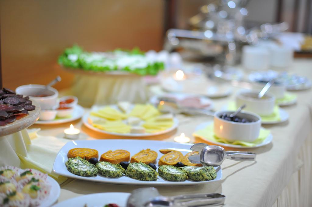 Hotel Gold سكوبجي المظهر الخارجي الصورة
