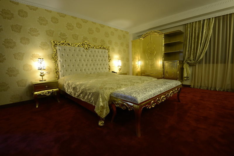 Hotel Gold سكوبجي المظهر الخارجي الصورة
